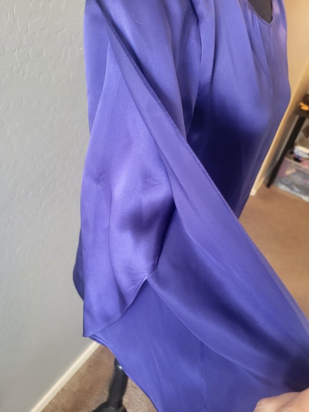 Talbots 100% Silk Purple Slit Sleeve Soft Satin Charmeuse Top Size 6 Elegant - Picture 5 of 10